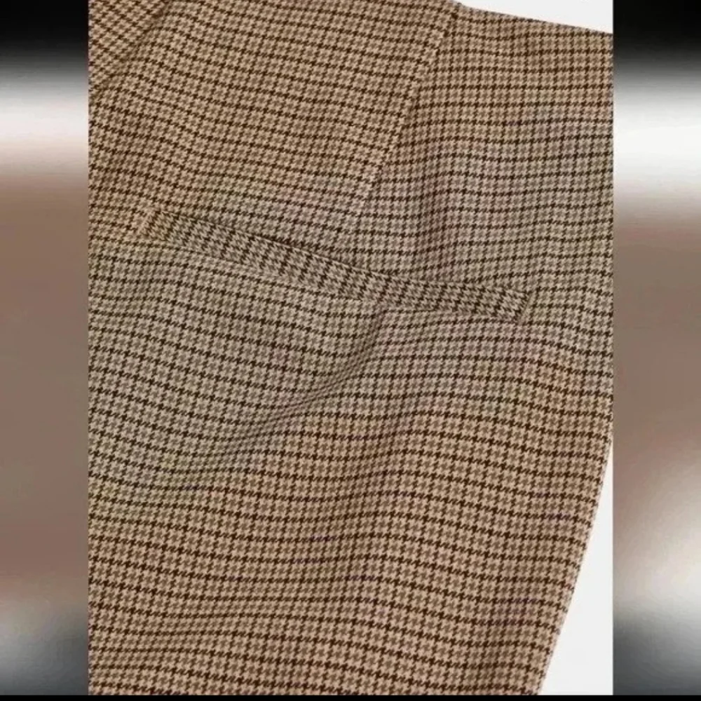 H&M | Women's  Taupe/Black Checkered Woven High-Waisted Flare Pants - Picture 3 of 7